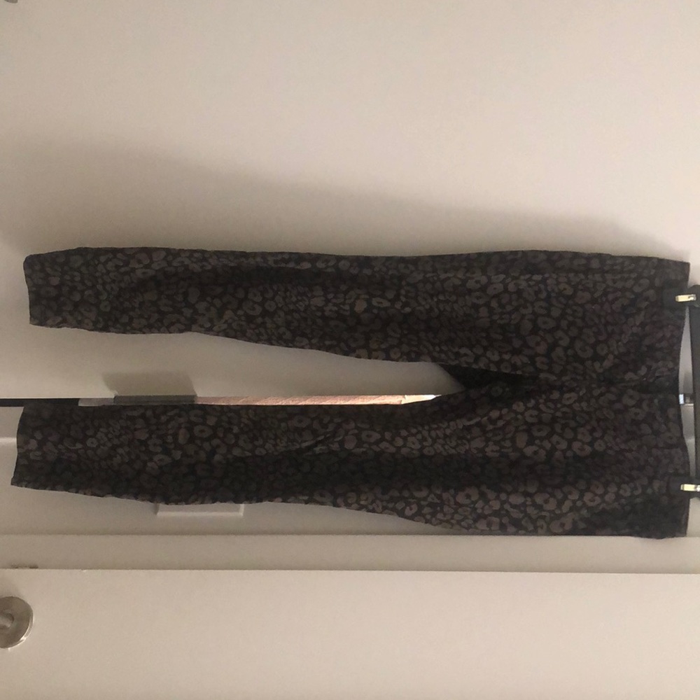 COPY - Leopard pattern pants. Soft and comfortable